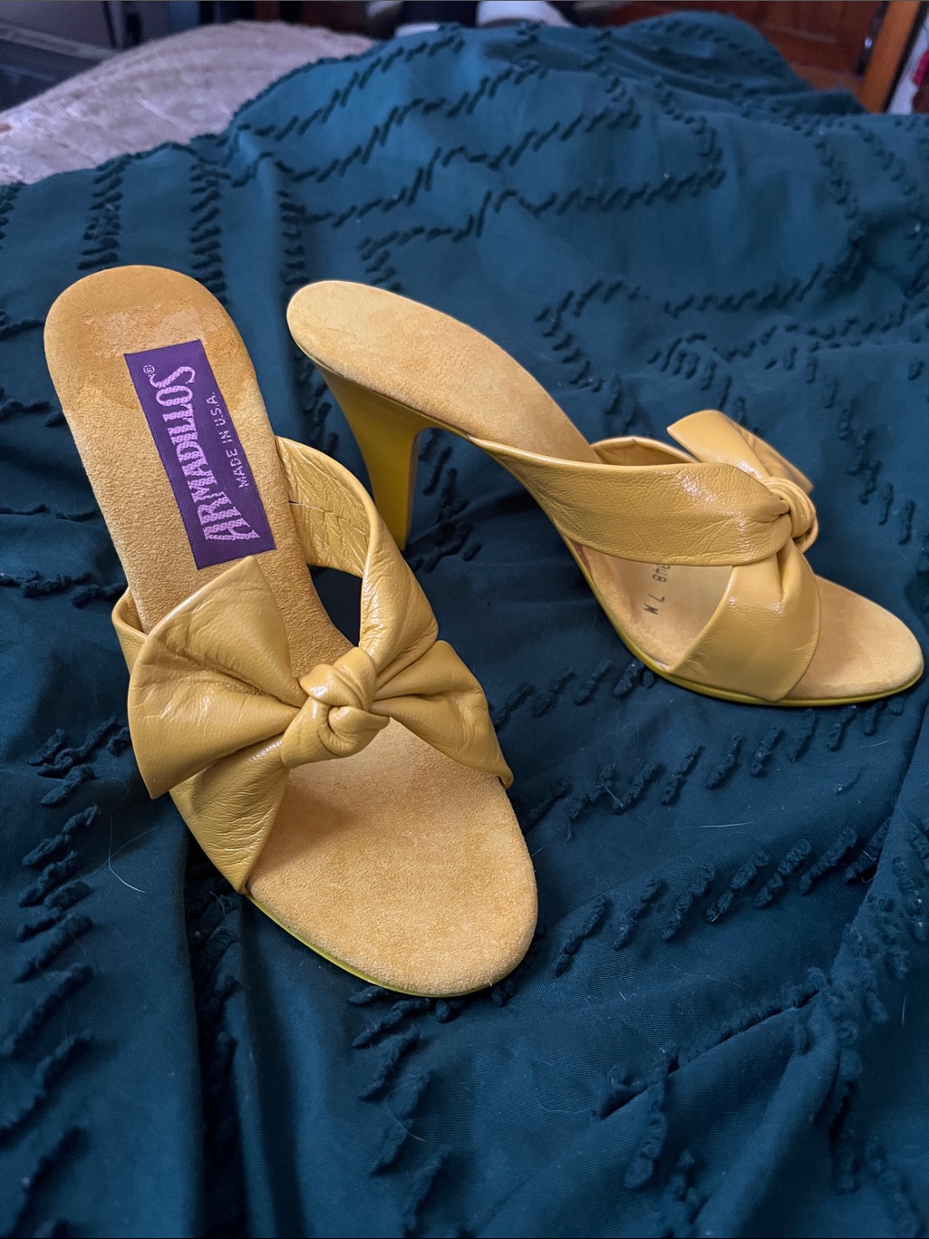 Armadillos Vintage 1980 Yellow Knot-Front Women's Heeled Sandals Like New, Rare!